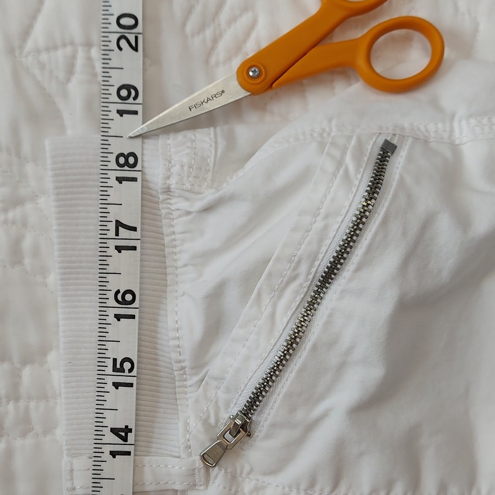 - Sonoma Women's White Cargo Stretchy Pants, Elastic Waistband Size 14, Like New - Picture 7 of 9